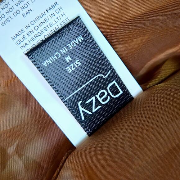 Dazy women's Zip Up Snap Button Padded Vest - Picture 3 of 7